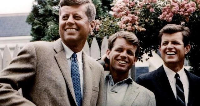 Τι έγραφε ο Κένεντι σε ιδιόχειρο σημείωμα που είχε αφήσει στους Παξούς